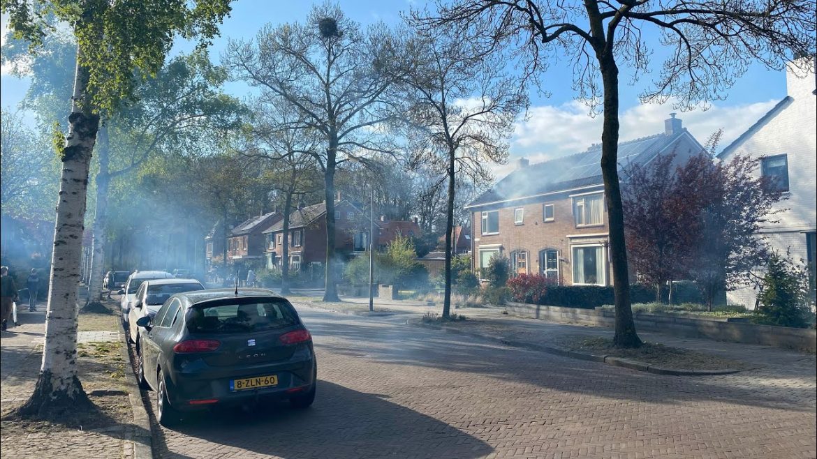 Forse schoorsteenbrand aan de Scharfstraat in Deventer